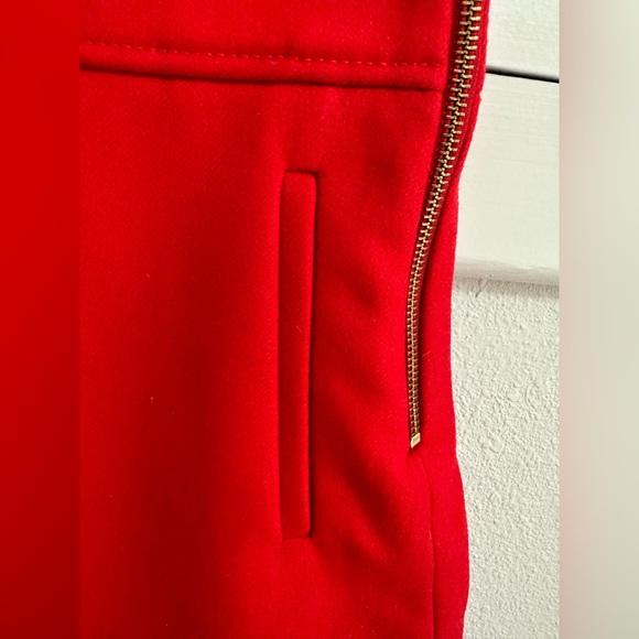 Red wool mini! - Picture 6 of 7